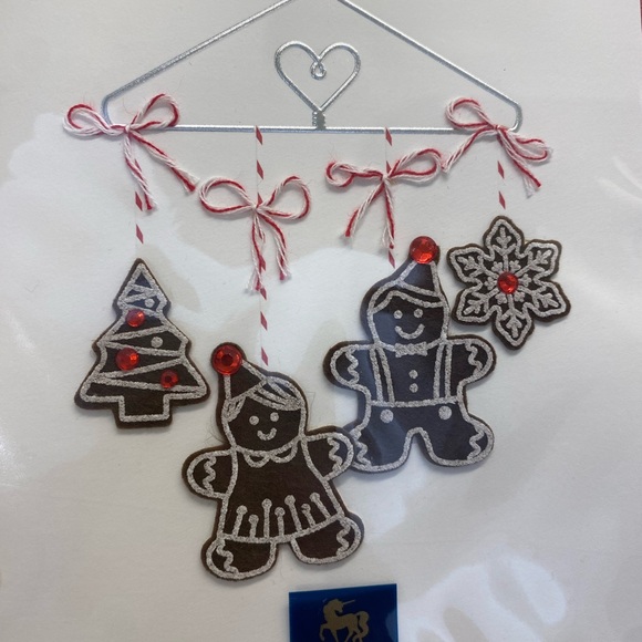 PAPYRUS 2 PACK CHRISTMAS CARDS “MOM & DAD” NEW IN PACKAGING - Picture 3 of 11